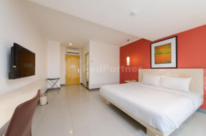 Metro Hotel near Kota Tua Mitra RedDoorz
